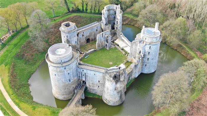 Château de la hunaudaye-vue aérienne - Gaël HOUOT