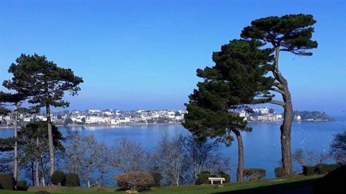 01-Lainé-Balafenn-Dinard-Vue de la terrasse - 