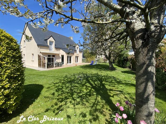1-Dinard-gîte10 personnes-Le Clos Brizeux-Le jardin, la maison - 