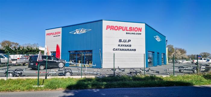 1 Façade magasin Propulsion Sailing – La Richardais Corentin Le Bihan - Copie - © Corentin Le Bihan