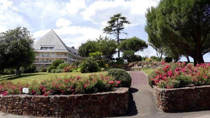 15-Lainé-Balafenn-Dinard- Parc intérieur fleuri - 