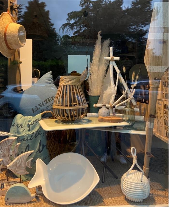 2- BAZAR DE LA PLAGE - - ©Clarisse Renouard