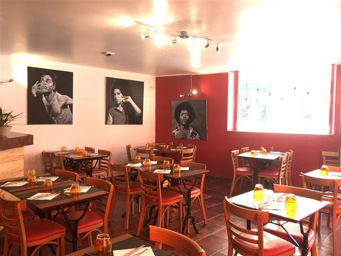 Chez Le Sarrazin Dinard - Intérieur Crêperie - © Chezlesarrazin