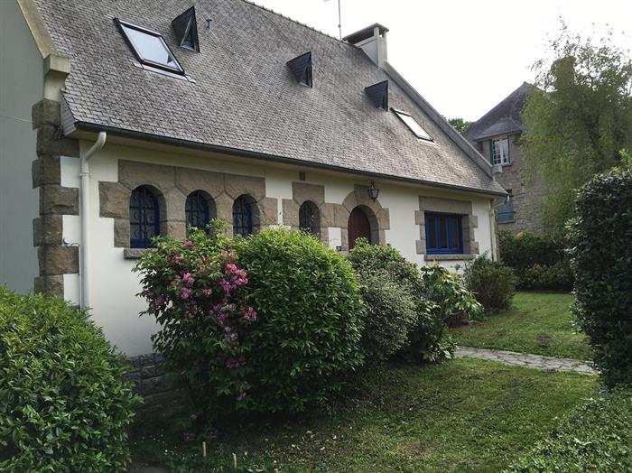 4 Maison coté rue - 