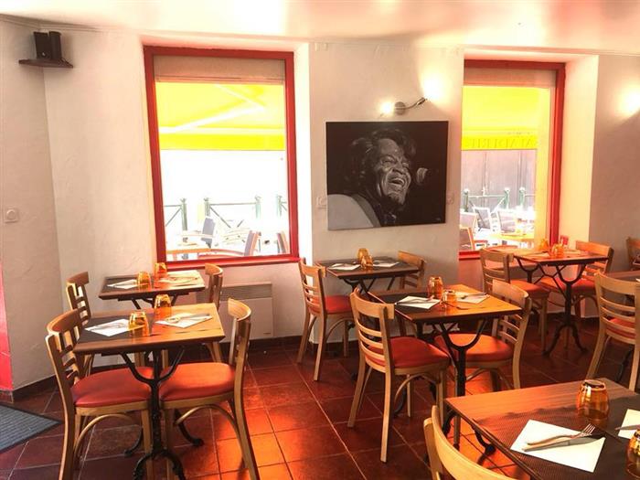 Chez Le Sarrazin Dinard - Salle de restaurant - © Chezlesarrazin