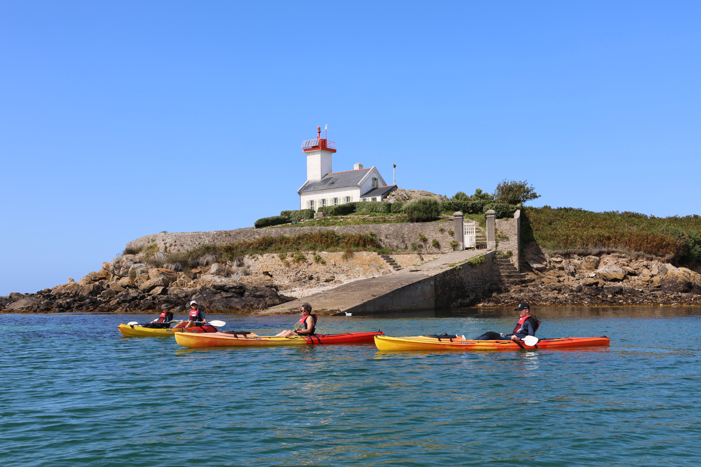 Kayaks devant l'Ile Wrac'h