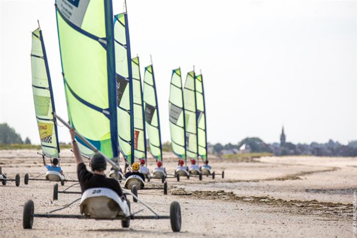 Avel char à voile à Hirel - © Simon Bourcier