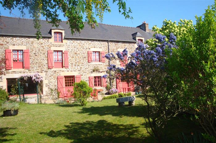 Au-Jardin-d-Eloise-Bourchenin-Corinne-et-Philippe-Tremereuc-facade - © Philippe Bourchenin - 2018