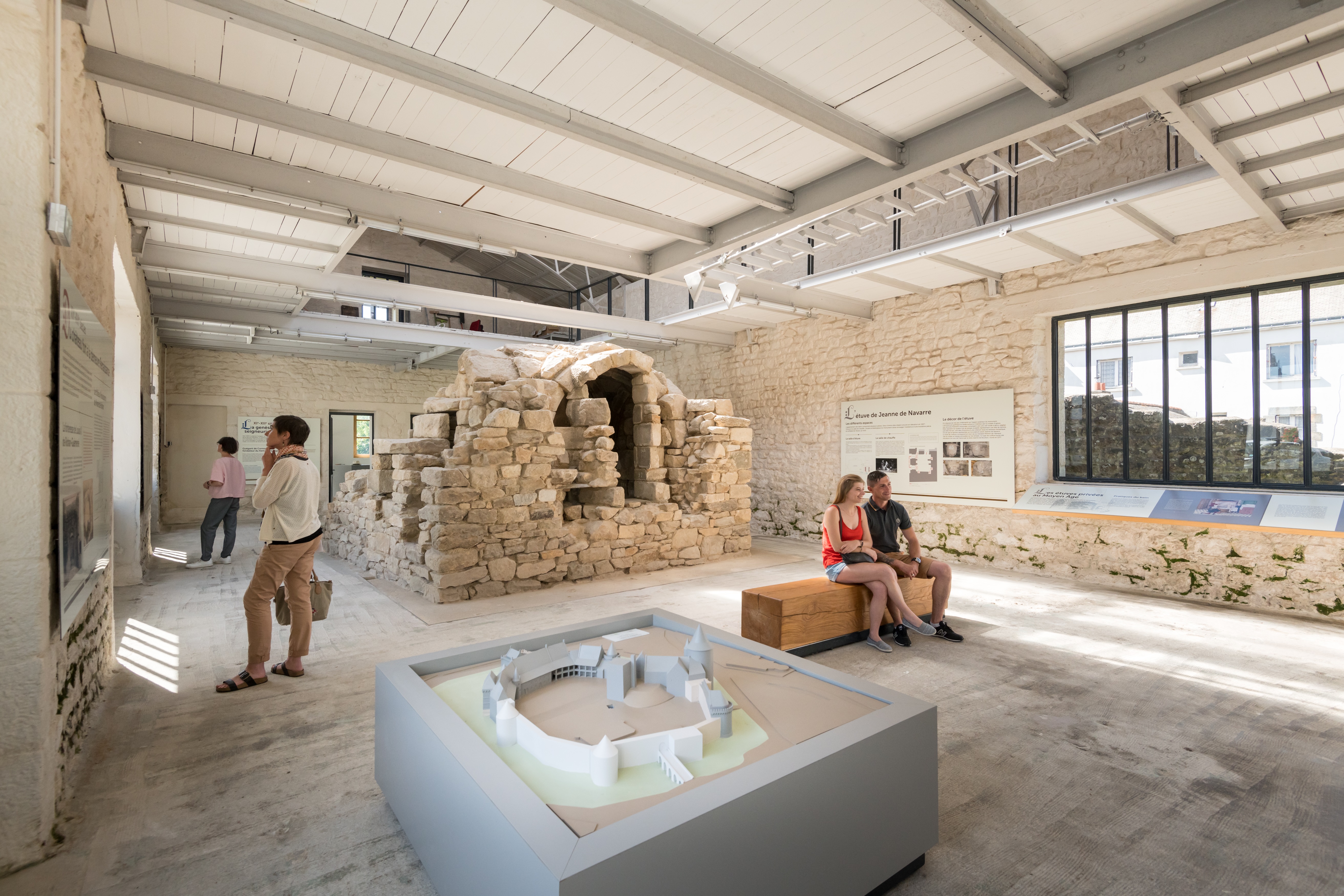 Bains de la Reine credit E.Berthier (2)