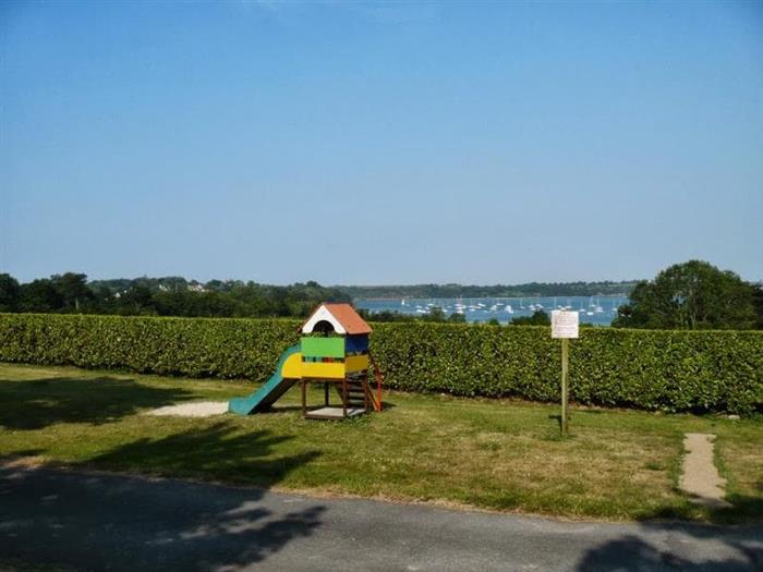 Camping-Le-Rivage-Le-Minihic-aire-de-jeux - ©Camping Le Rivage