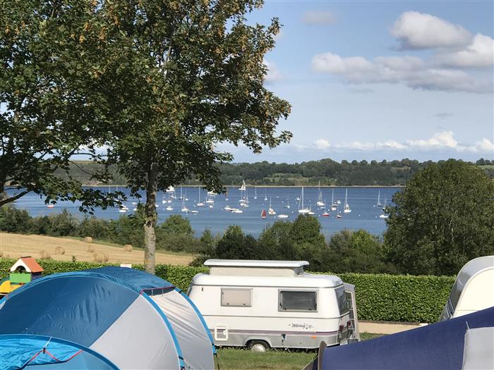 Camping-Le-Rivage-Le-Minihic-caravane-et-tentes-2 - ©Camping Le Rivage