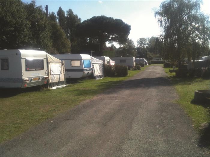 Camping-Les-Mielles-Lancieux-emplacements-caravanes-3 - ©Les Mielles