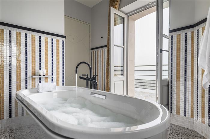 Hôtel Castelbrac - Chambre 4  - ©Germain Herriau