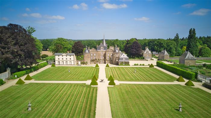 Château et Parc zoologique de la Bourbansais - Pleugueneuc - ©LaBourbansais