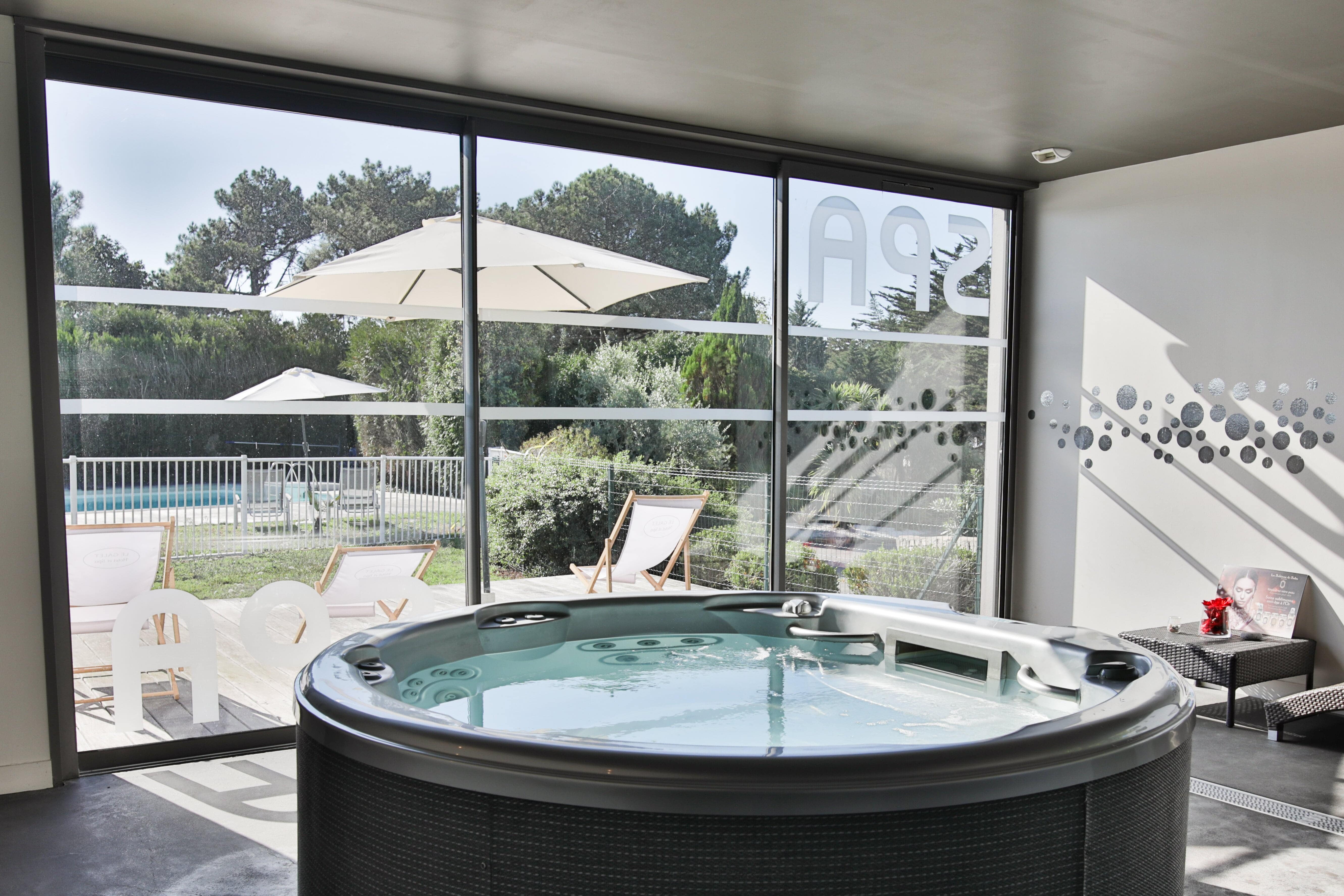 JACUZZI-ROND-min