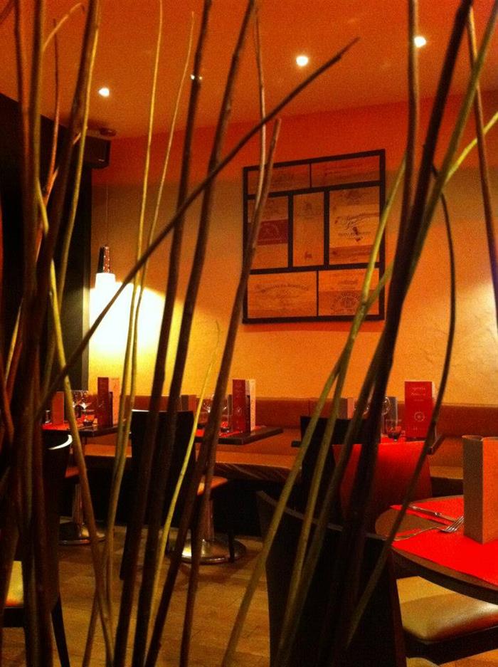 L-Aventure-Dinard-tables-dressees - ©L'Aventure