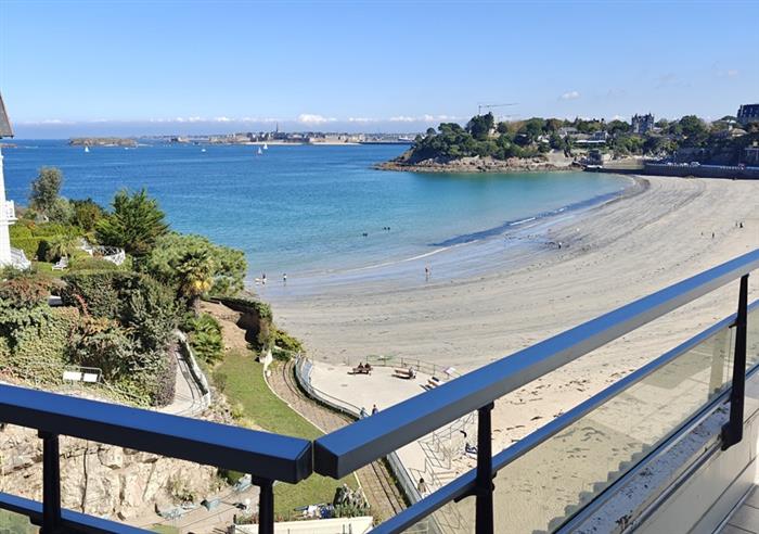 LE CRYSTAL PHOTO BROCHURE - © LE CRYSTAL