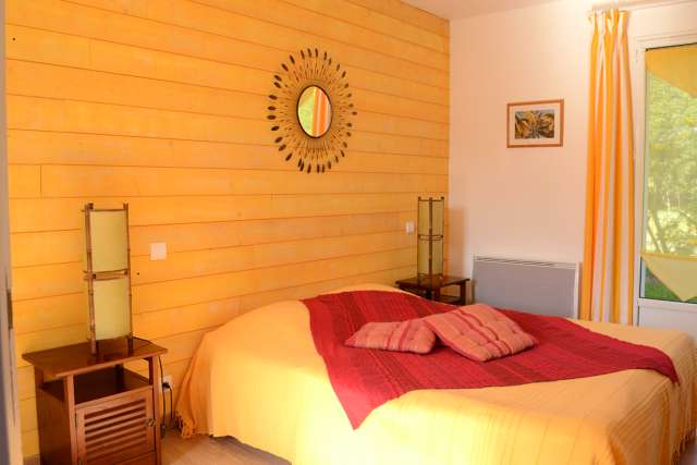 Le-Tertre-Gatinais---Brossard-Pascal-chambre-double-jaune-1-2 - 