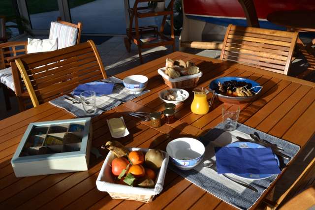 Le-Tertre-Gatinais---Brossard-Pascal-petit-dejeuner-table-2 - 