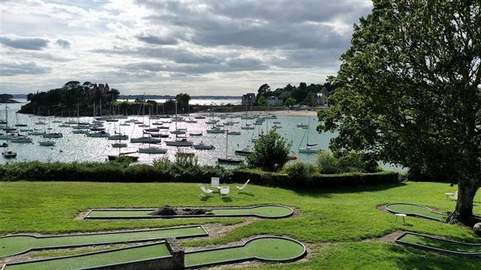 MINI GOLF SAINT BRIAC- PHOTO BROCHURE - ©Mini golf