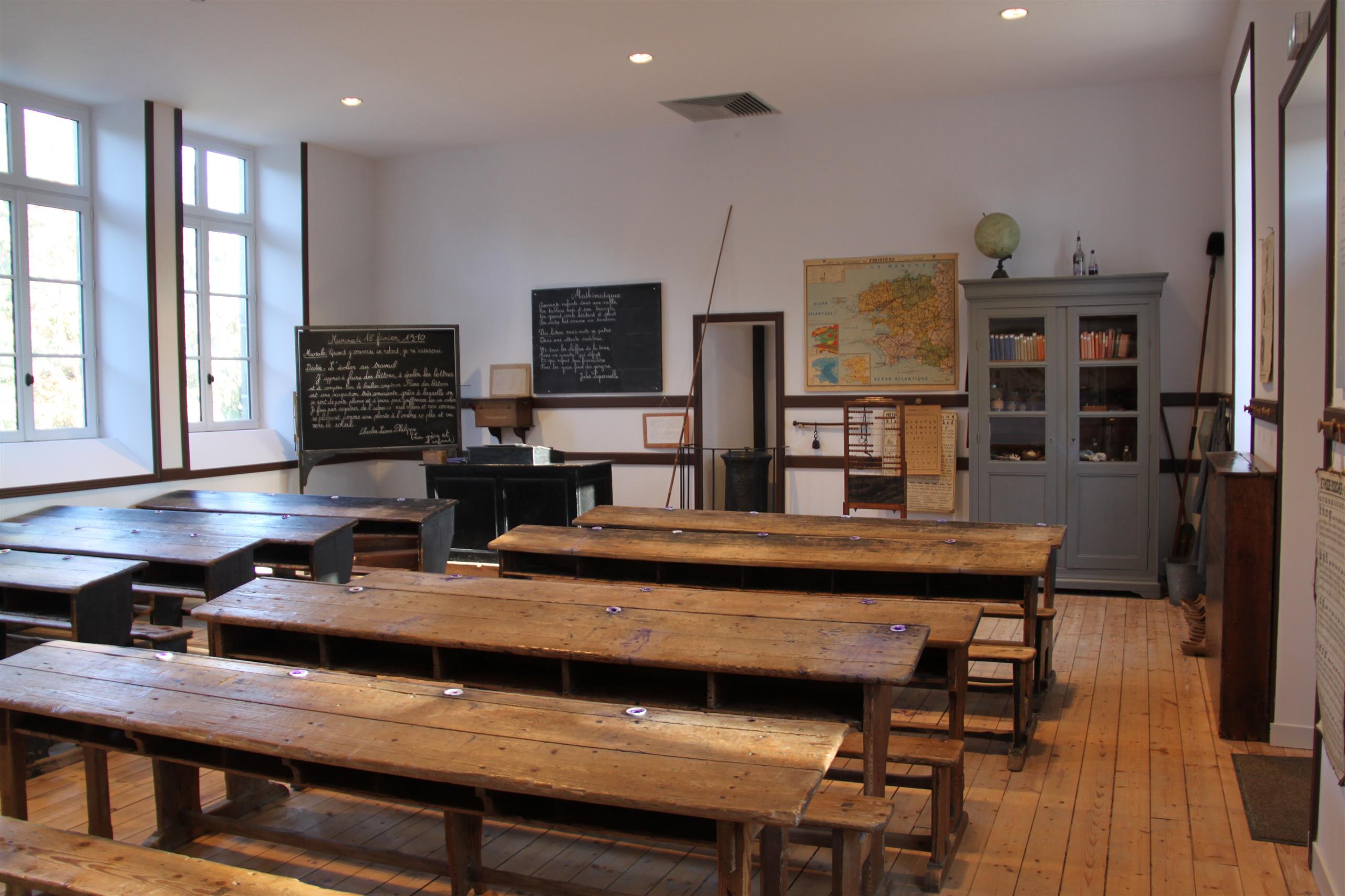 Musée école rurale -Photo classe 1910 par M.Grall- GUIDE 2018