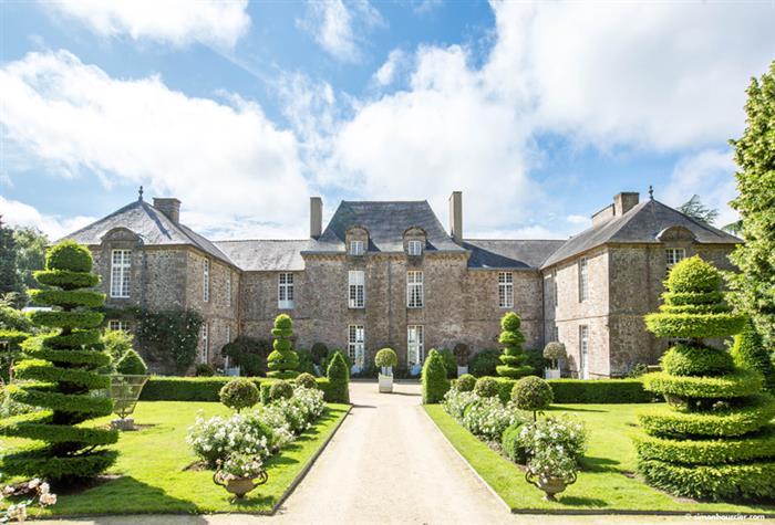 Château de la Ballue à Bazouges-la-Pérouse - © Simon Bourcier
