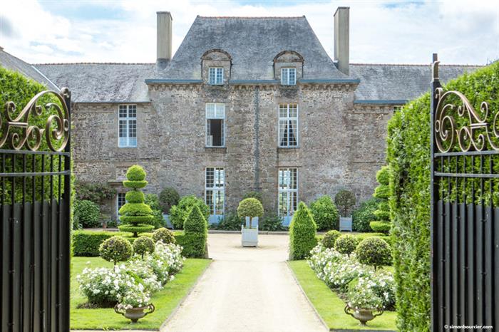 Château de la Ballue à Bazouges-la-Pérouse - © Simon Bourcier