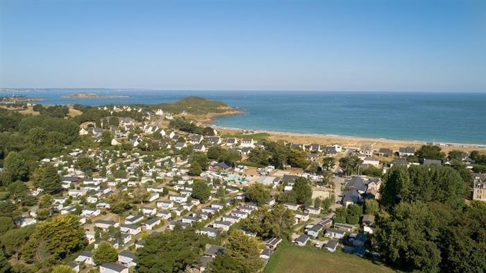 Saint-Lunaire-Camping-Longchamp-vue-aerienne - ©Camping Longchamp