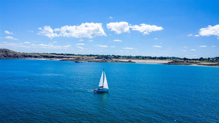 bateau-plage-cote-emeraude - 