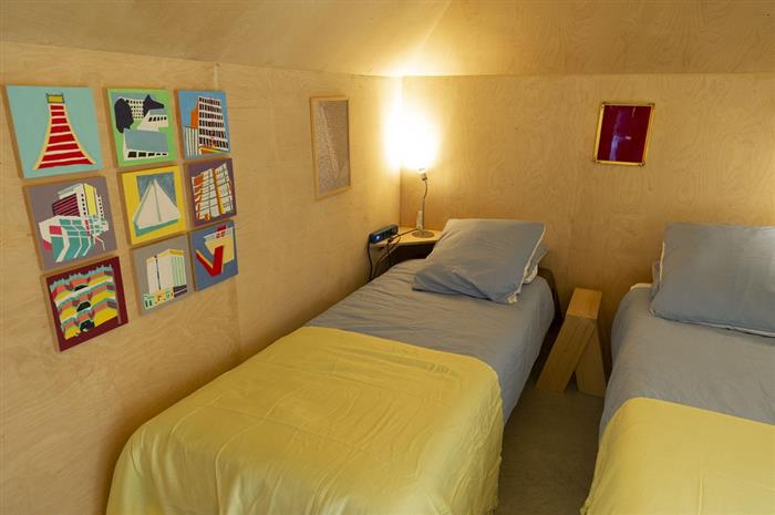 chambre rouge mezzanine - ©Amarrages