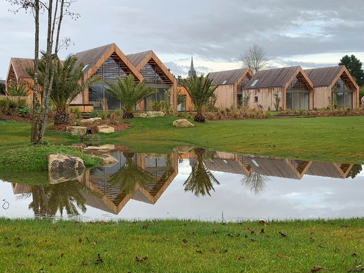 les+lodges+de+la+vigne+-+8+lodges+au+fil+de+l'eau