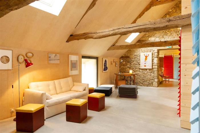 petit salon vue sur chambre - ©Amarrages