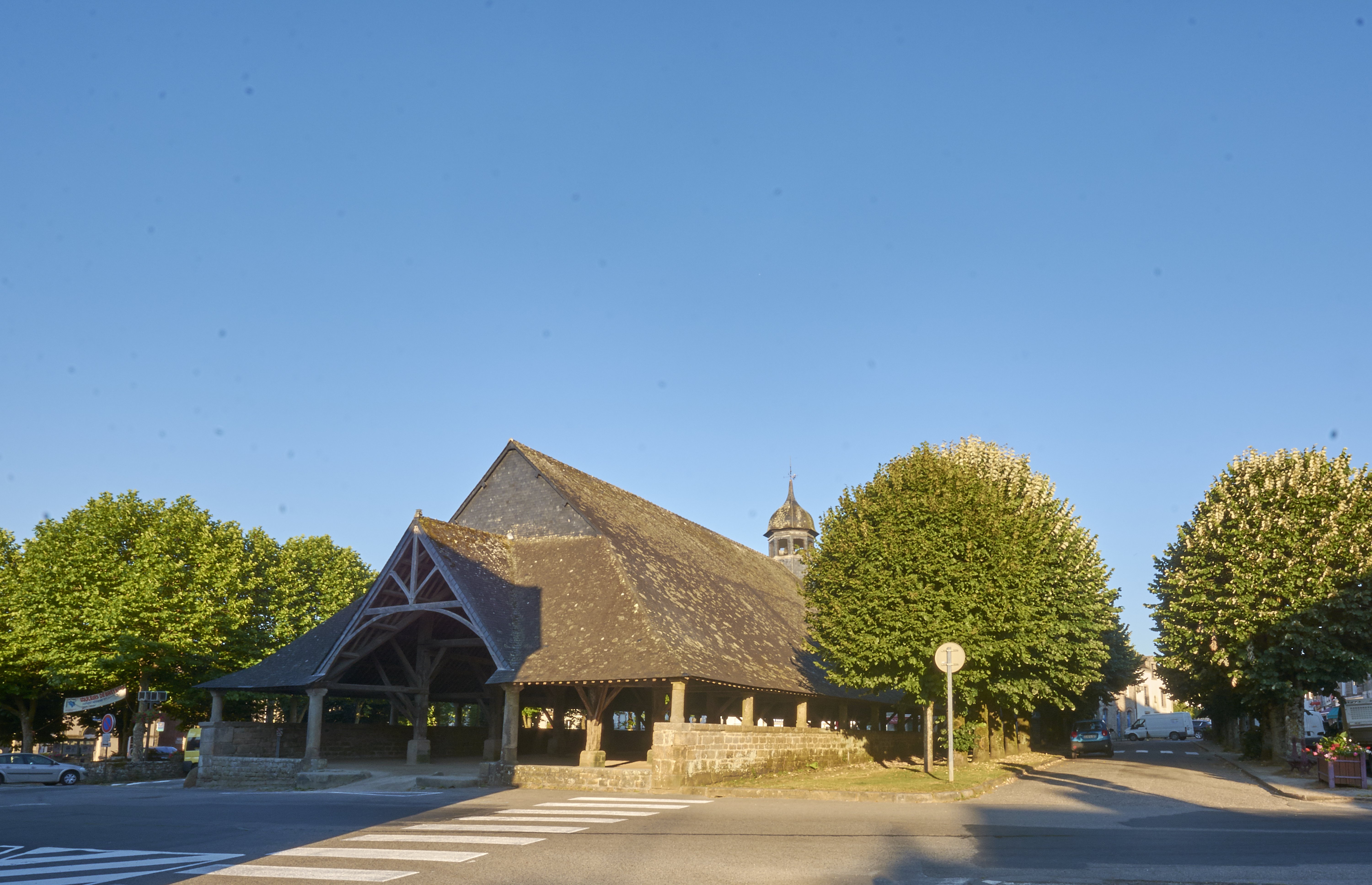 place des halles - Le Faouët place des halles - Le Faouët