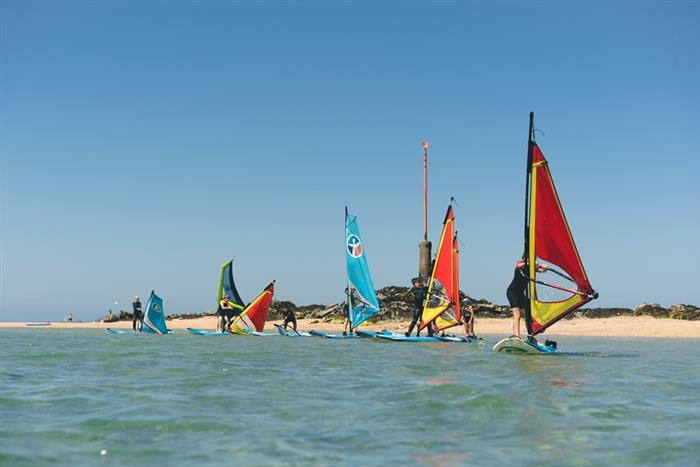 planche à voile 8-10 ans - ©Wishbone club